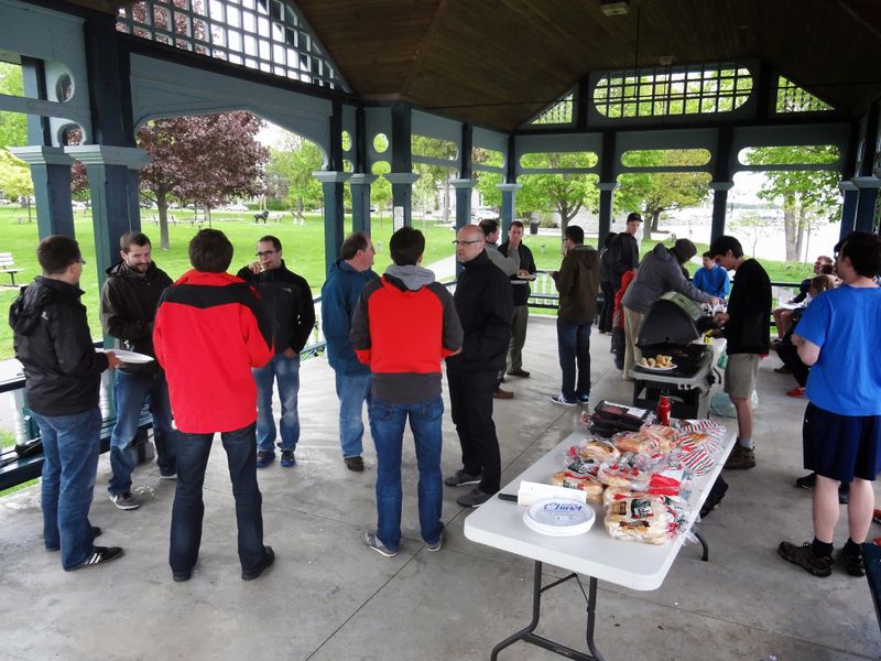 File:Hackfest2013 bbq2.jpg